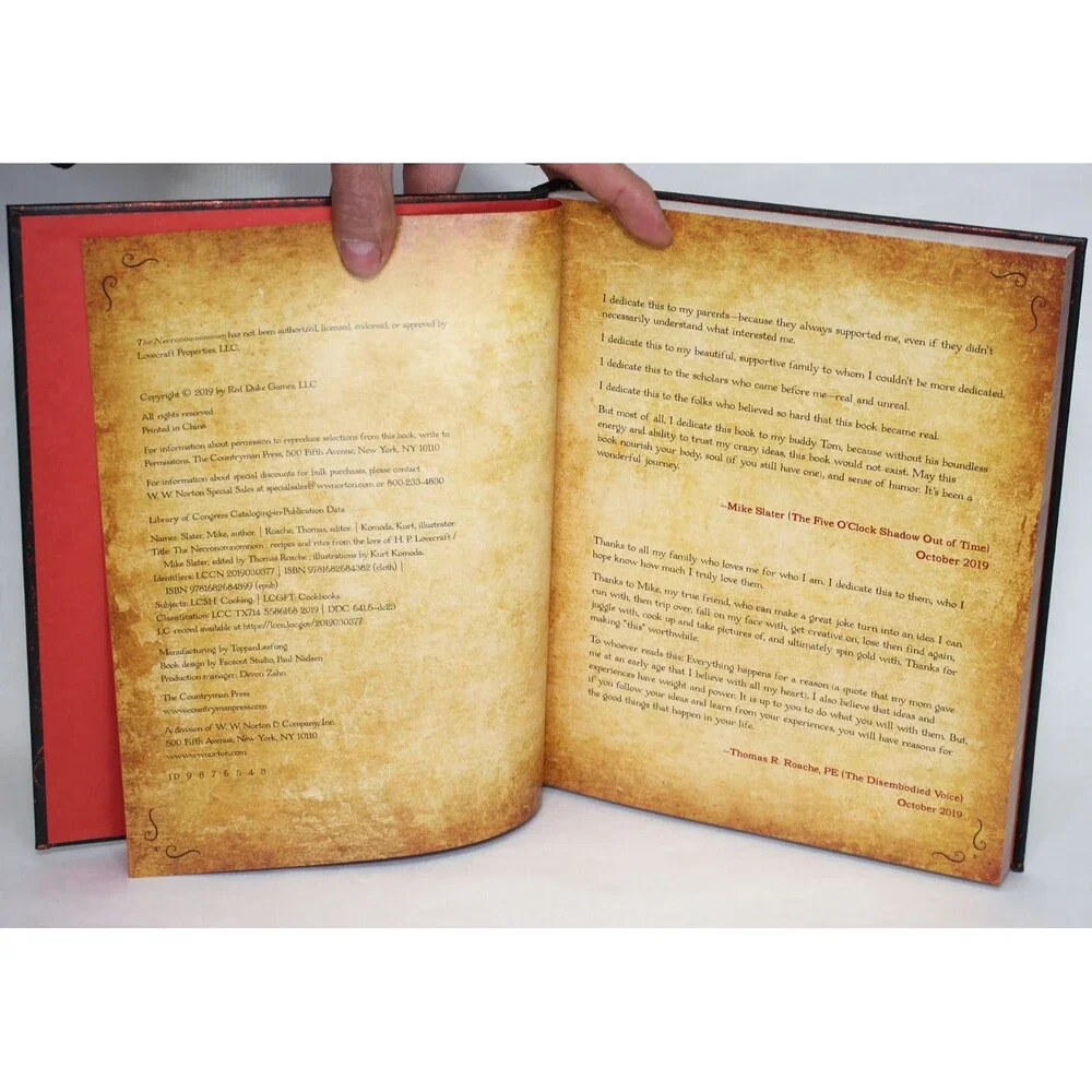 NECRONOMNOMNOM Recipes & Rites Lore H.P. Lovecraft Mike Slater 2019 HC Cookbook